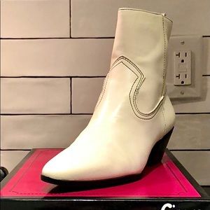 LIKE-NEW Garth Western Bootie - ONLY WORN ONCE